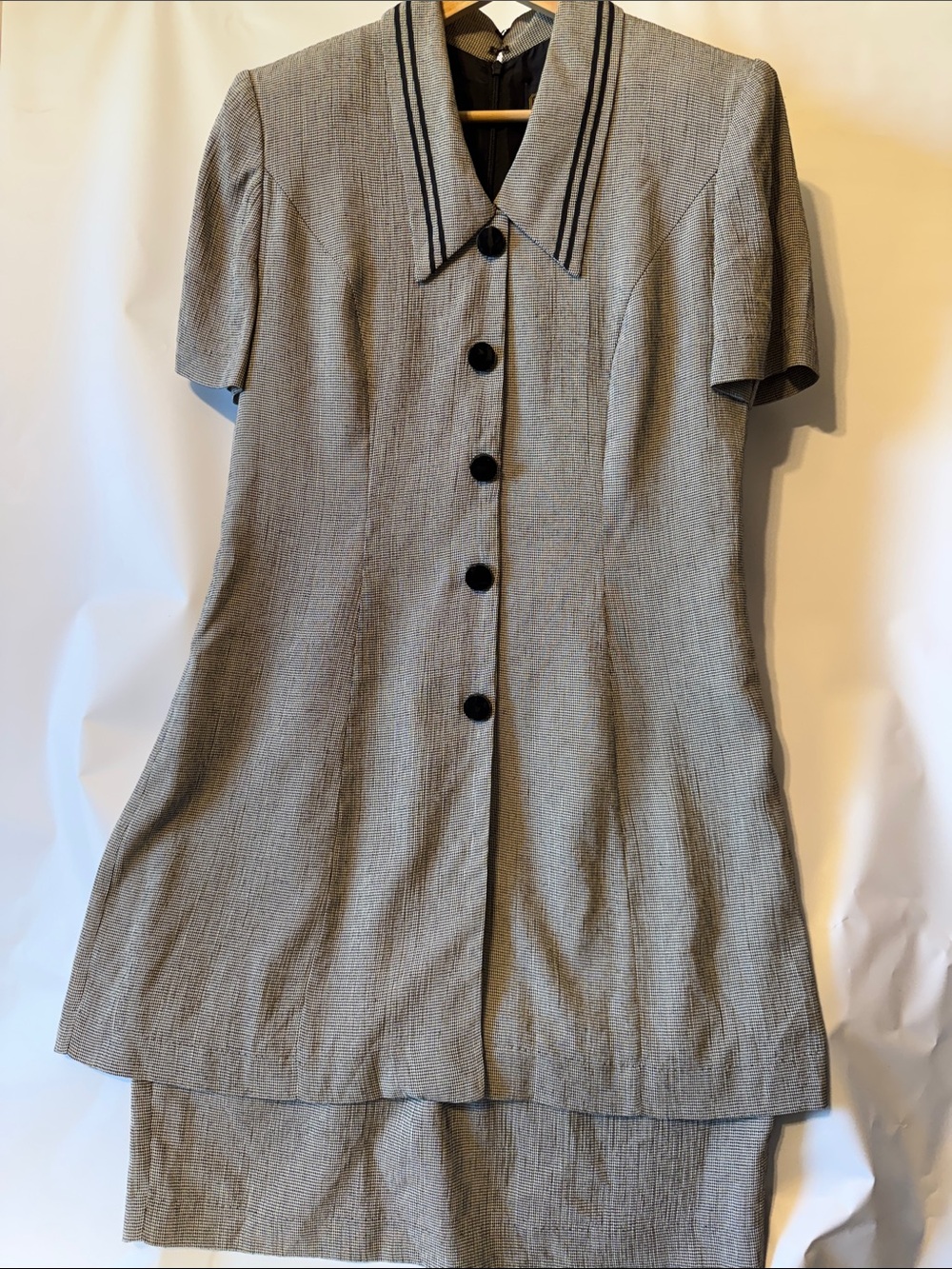 Virgo Black and Gray Houndstooth Dress Suit